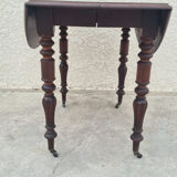 Round table with shutters with extension