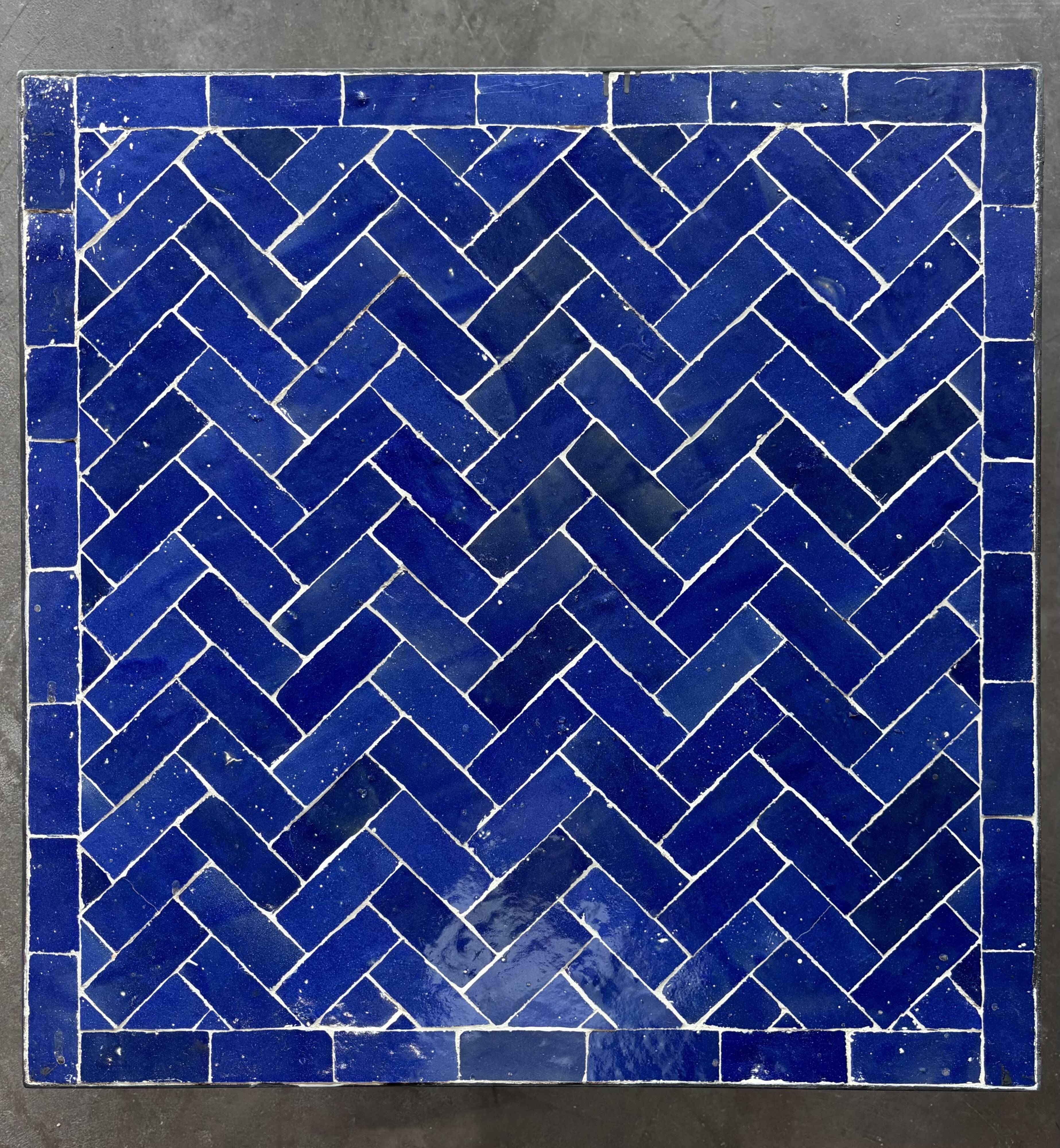 Square coffee table in Majorelle blue zellige, handmade – 60 × 60 cm