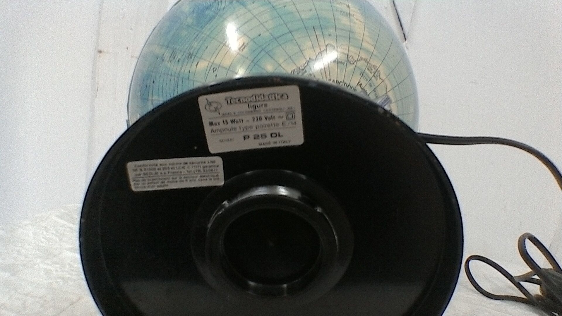 Bright earthglobe, vintage