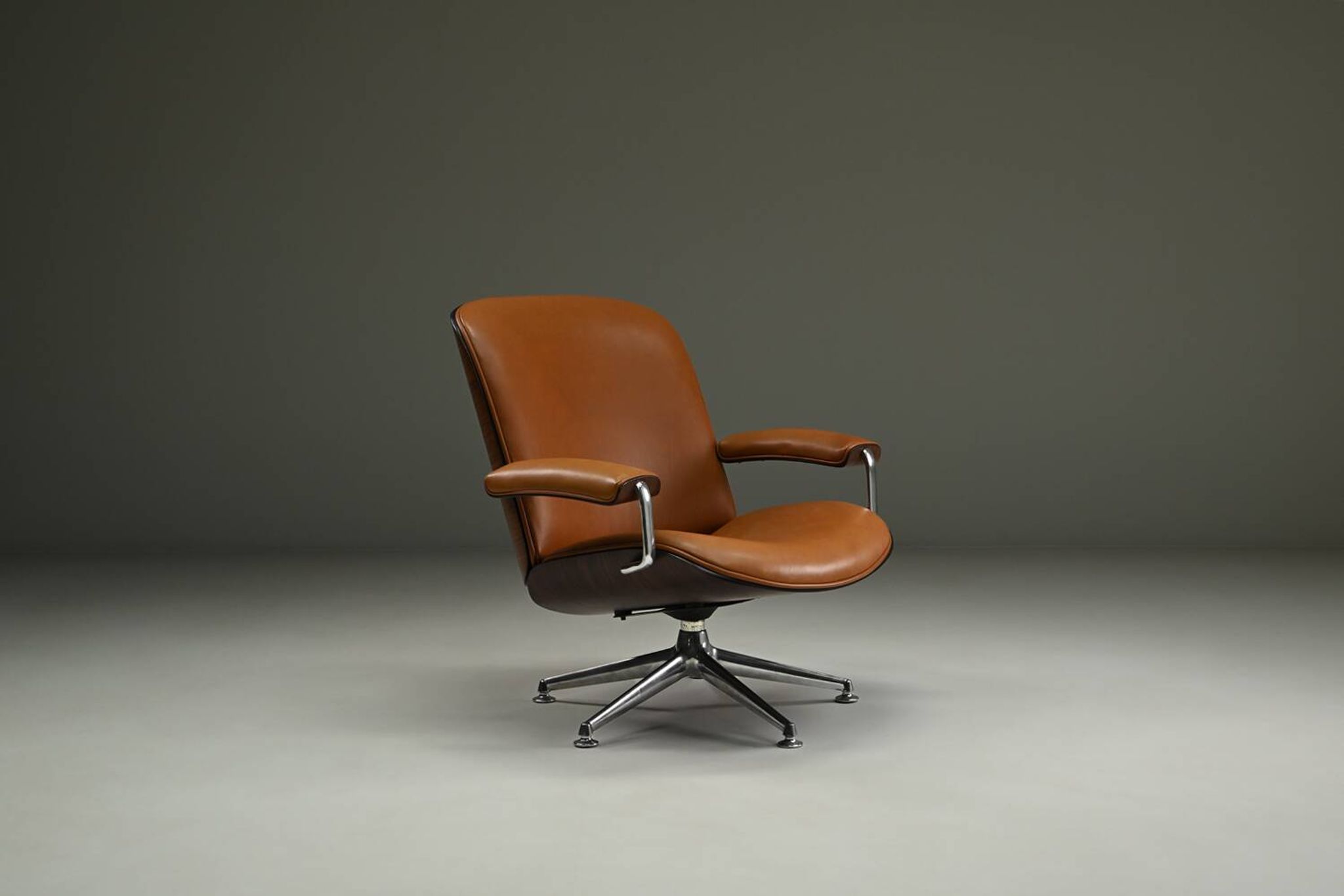 Lounge chair by Ennio Fazioli for MIM Roma, 1950s Italy.