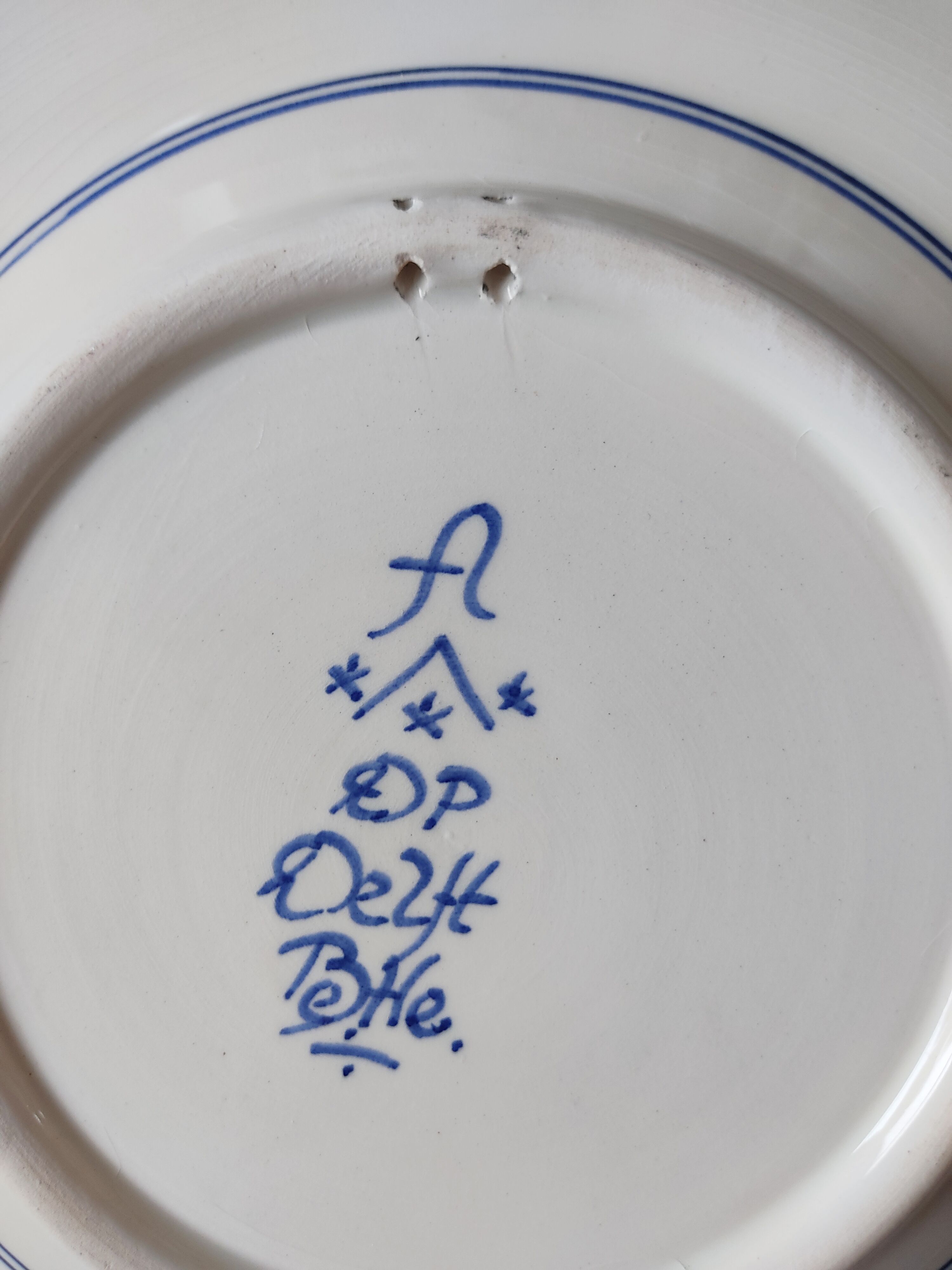 Plate Delft flower basket