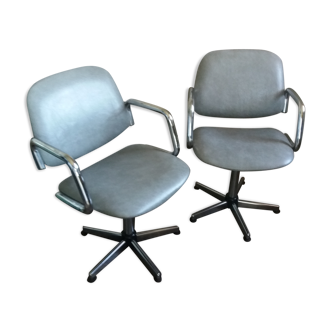 Paire de fauteuils de bureau pivotants des années 70 en skai gris