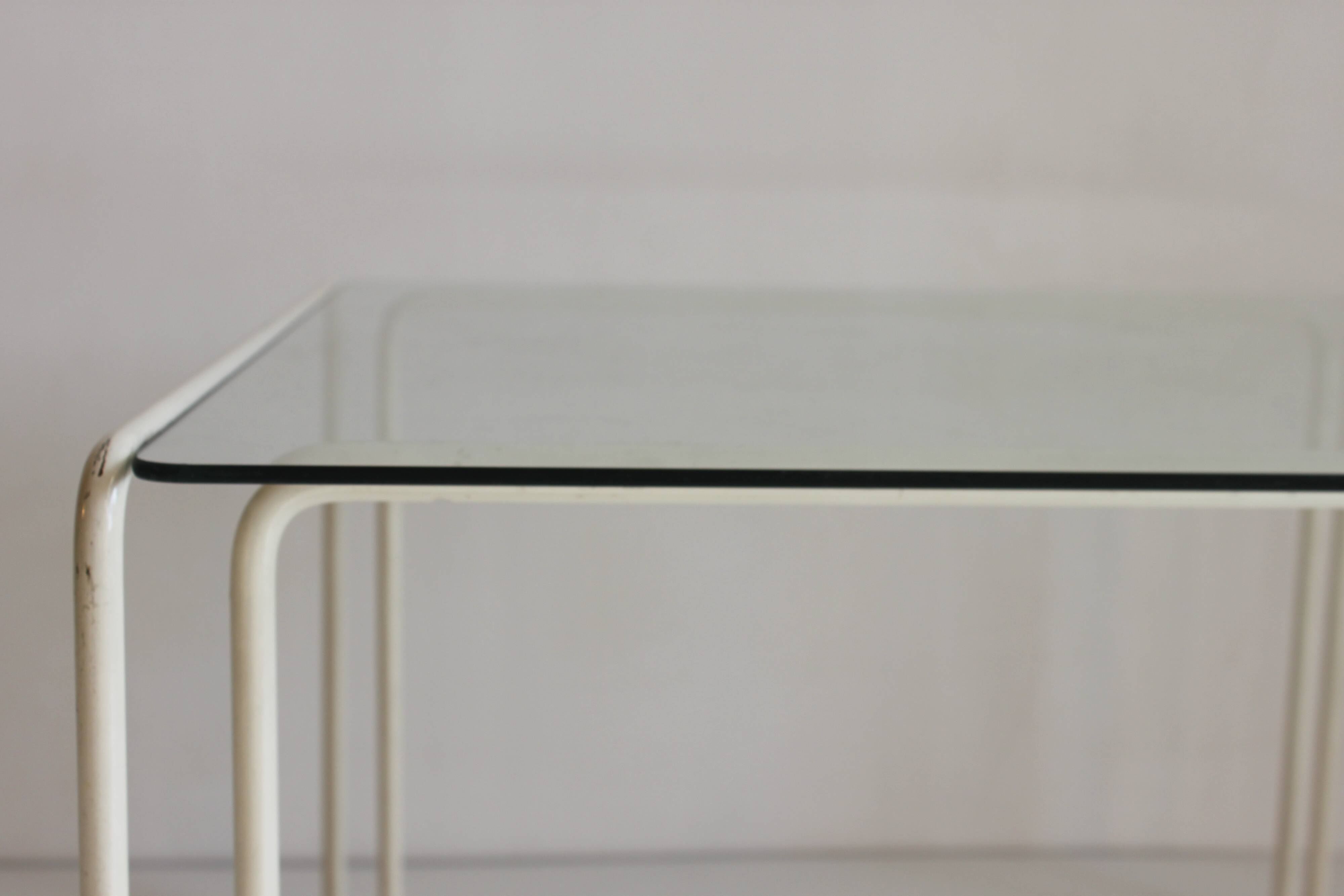 Table basse vintage à structure en métal courbé, 1960