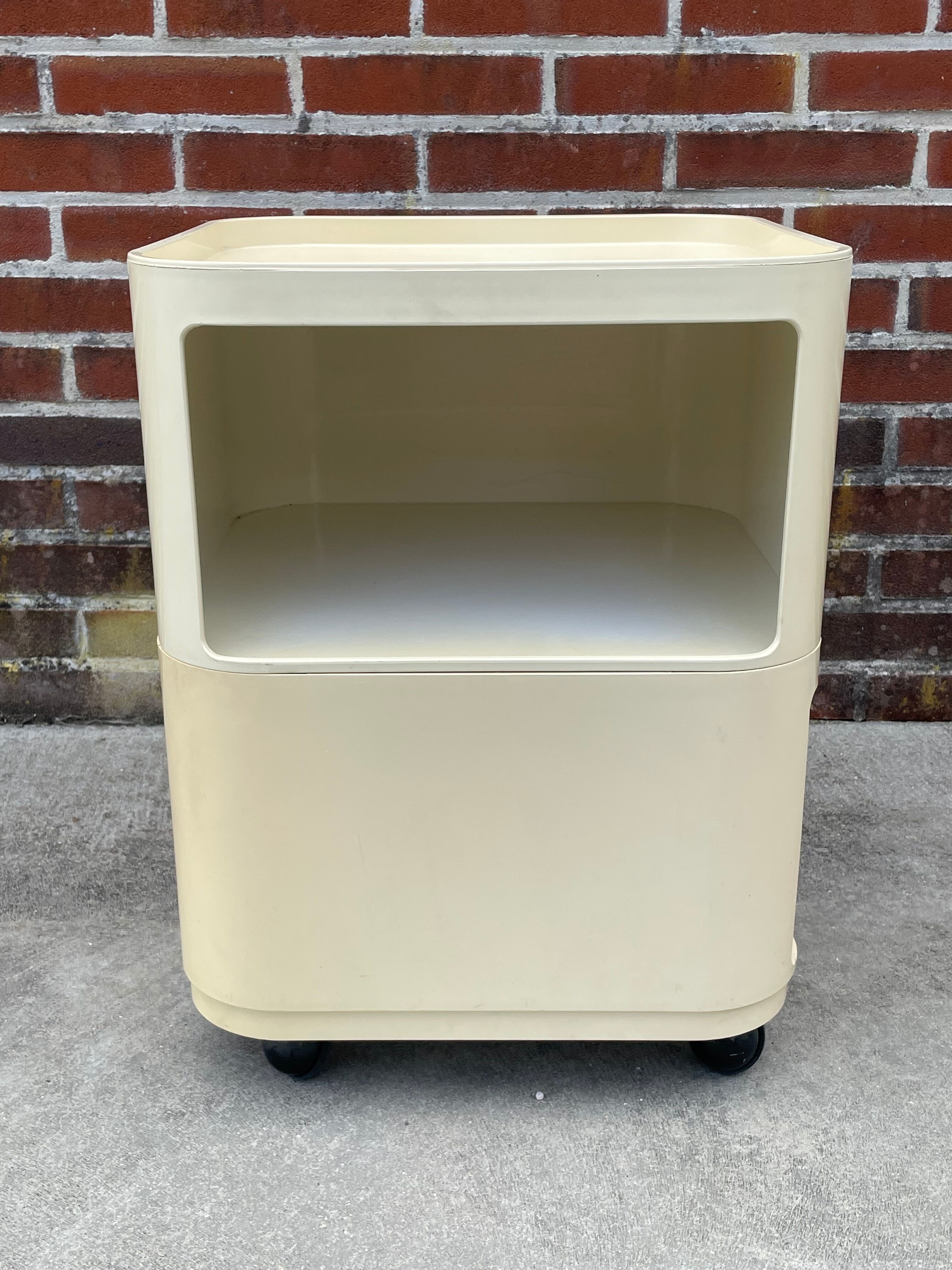 Set of Two Componibili by Anna Castelli Ferrieri for Kartell