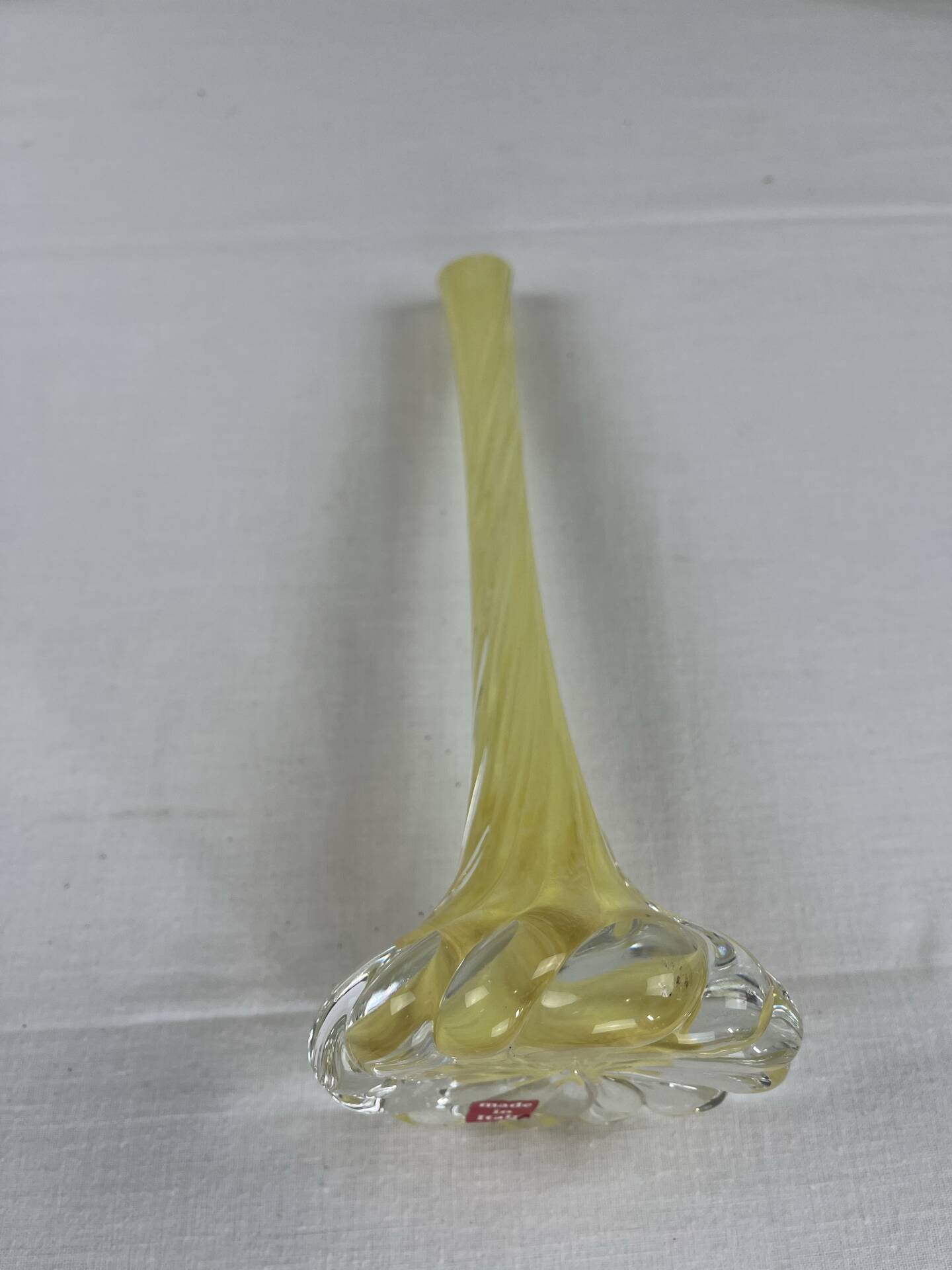 Twisted yellow art glass soliflores