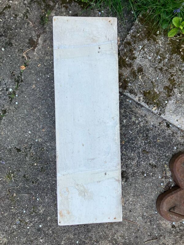 Armoire à pharmacie