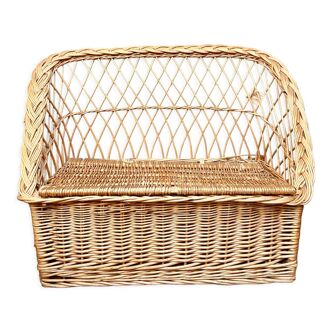 Wicker bench