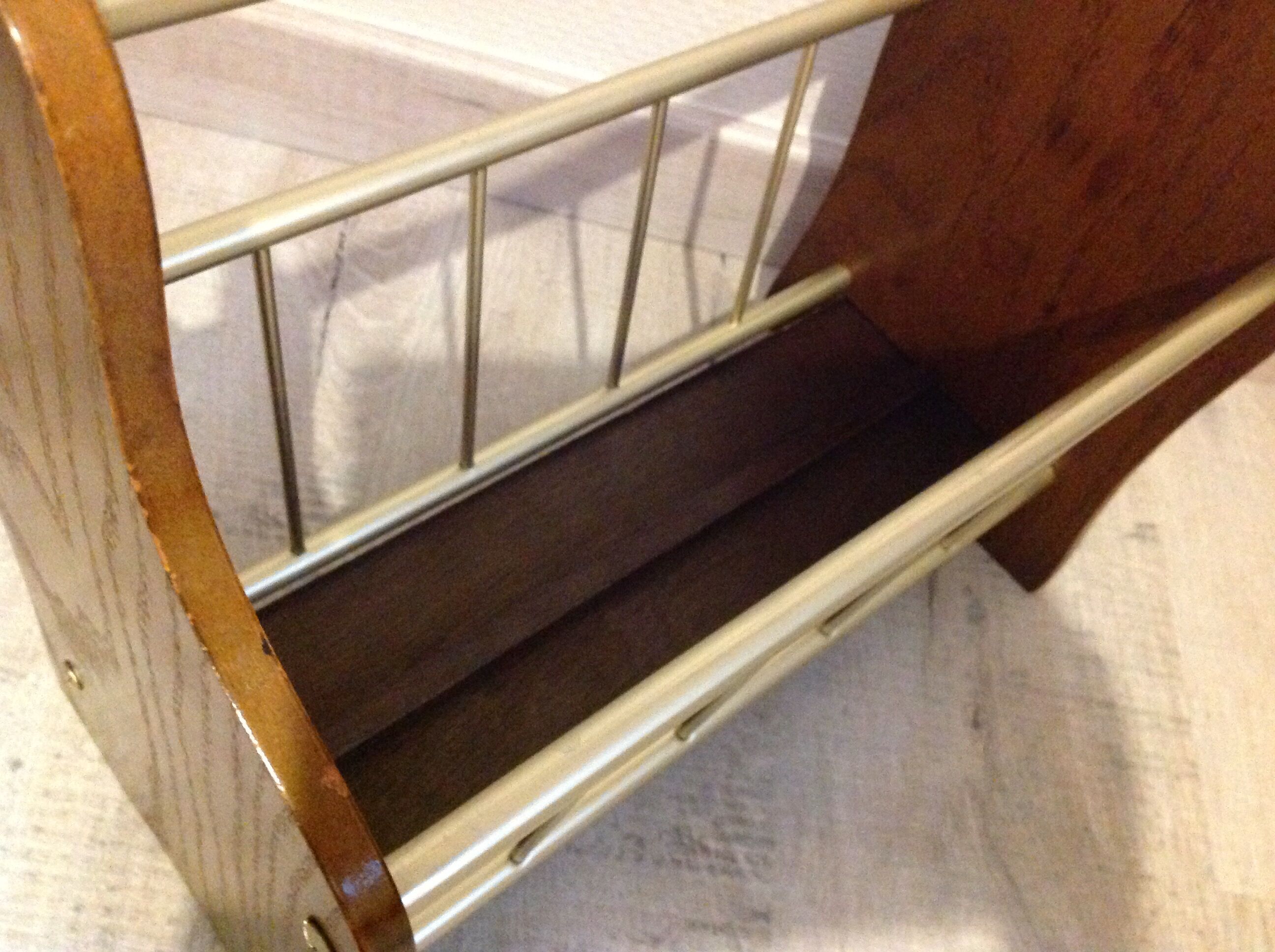 Magazine holder in gilded metal and wood imitation teak / vinatge 60s-70s