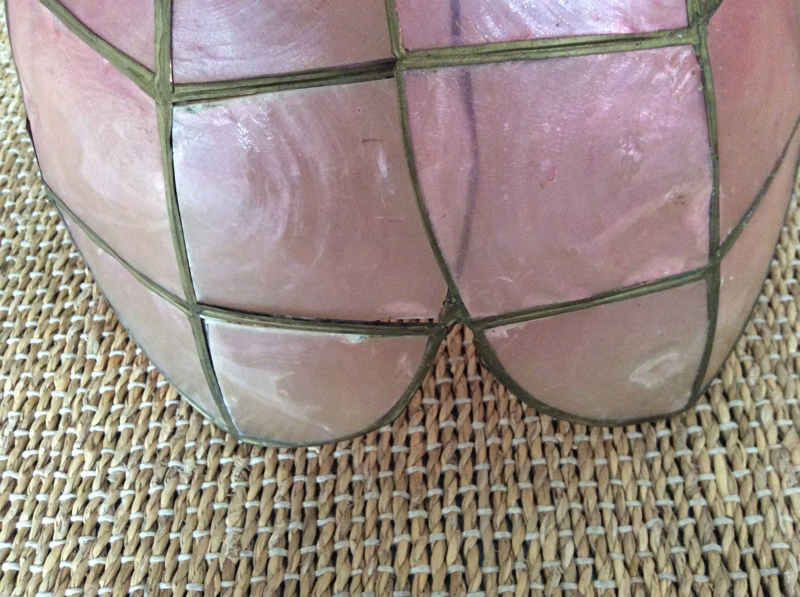 Mother-of-pearl pendant