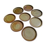 Lot d' assiettes artisanales en grès