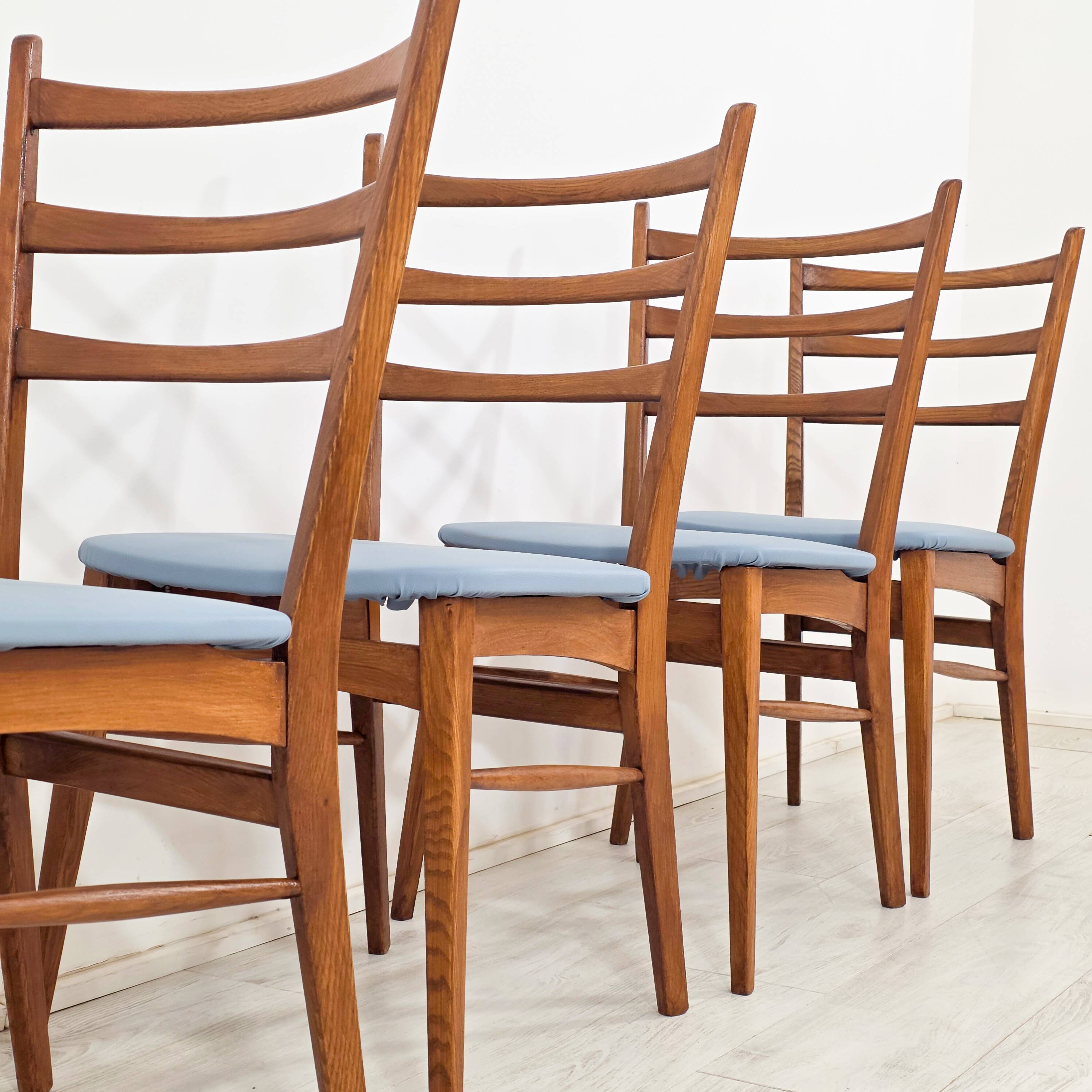 Ensemble de 4 chaises scandinaves, années 1960