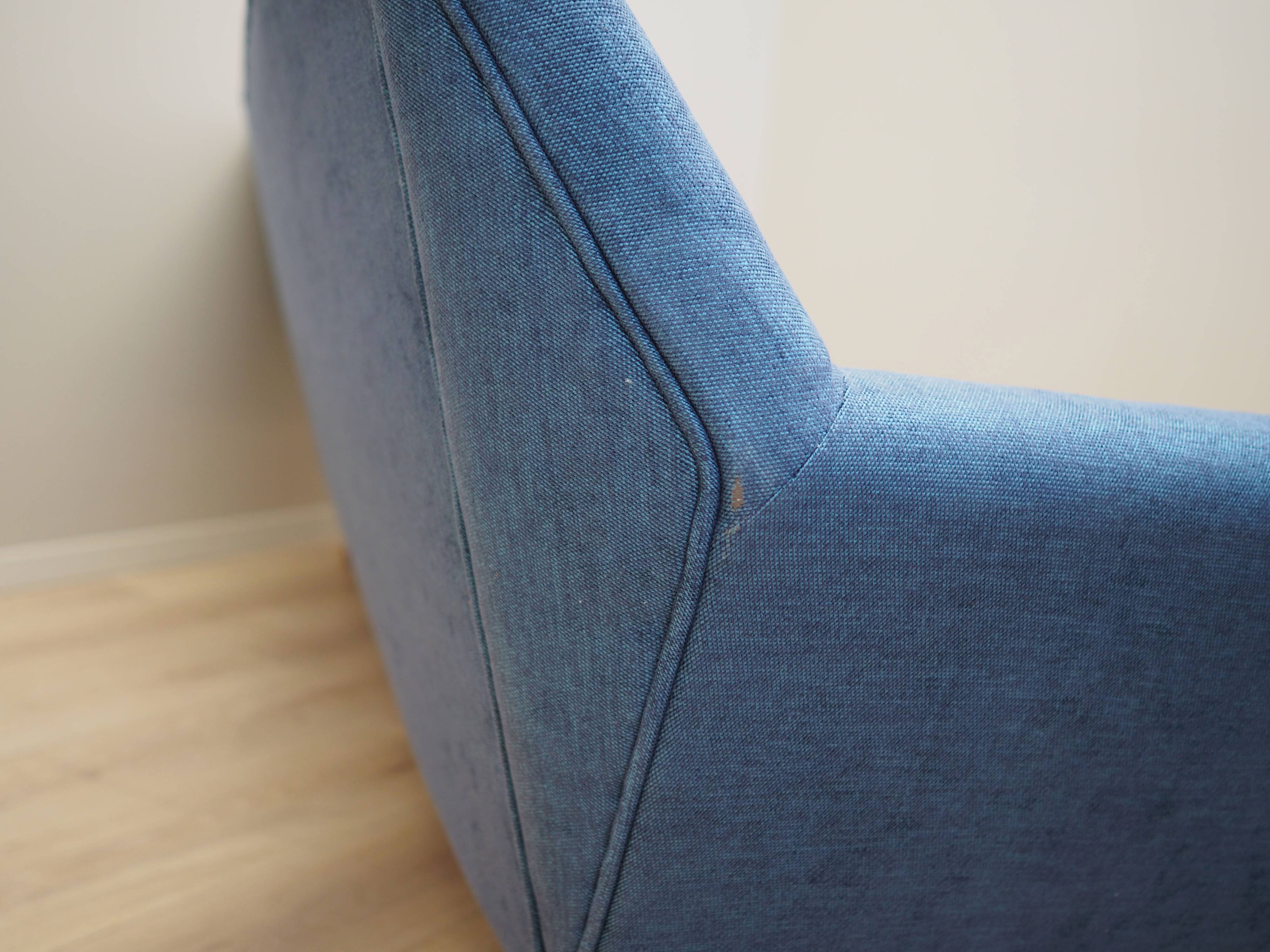 Canapé bleu, design danois, années 1990, production : Danemark
