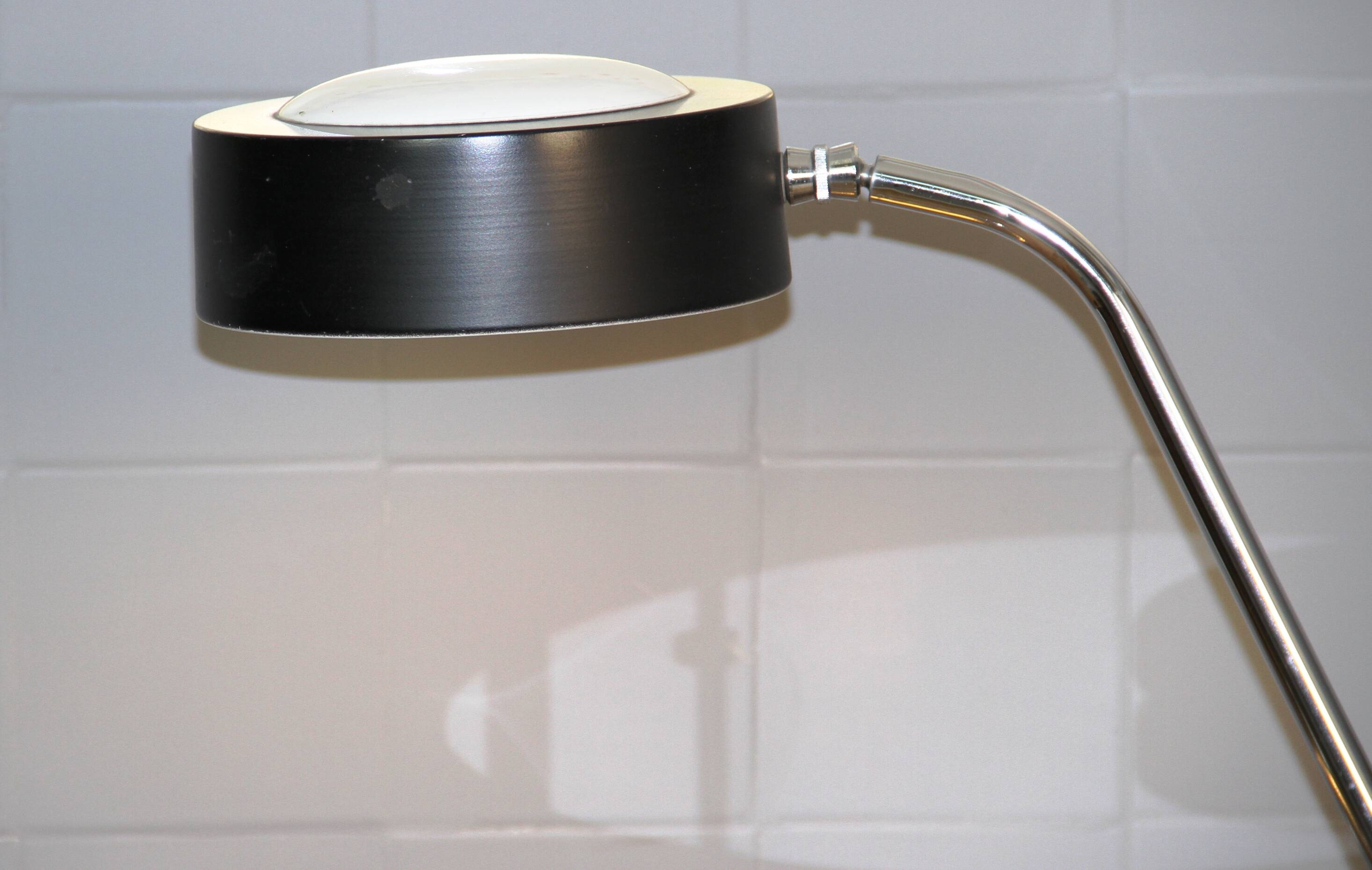 Model 900 lamp, Maison Jumo