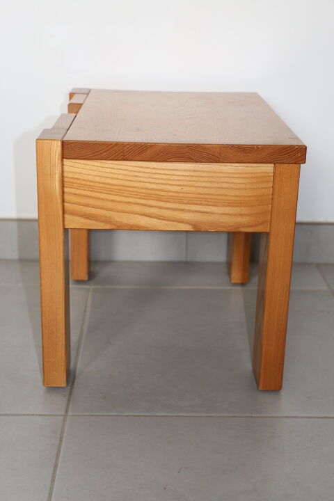 Bedside elm house Regain