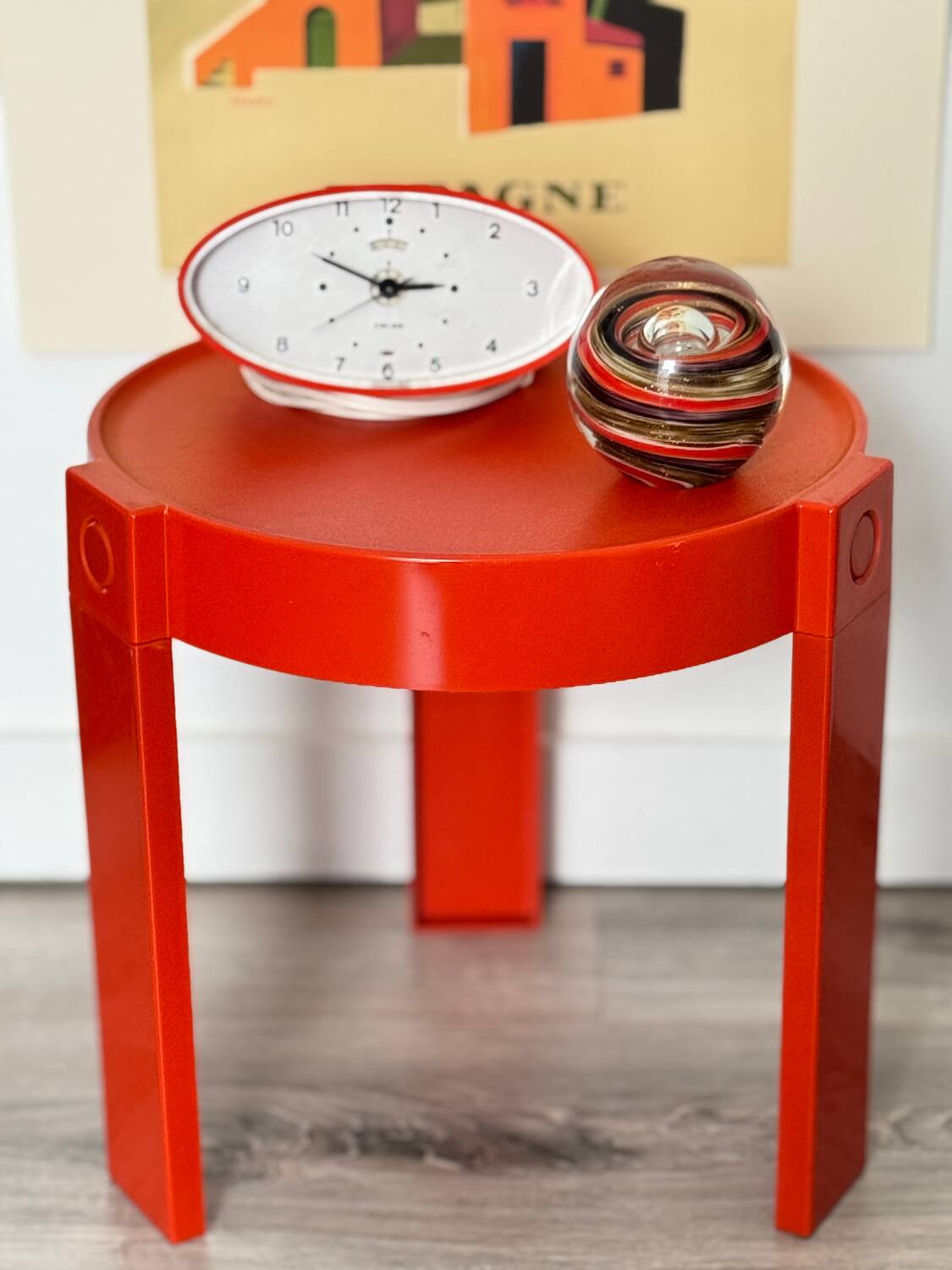 Vintage Flair side table for Prisunic