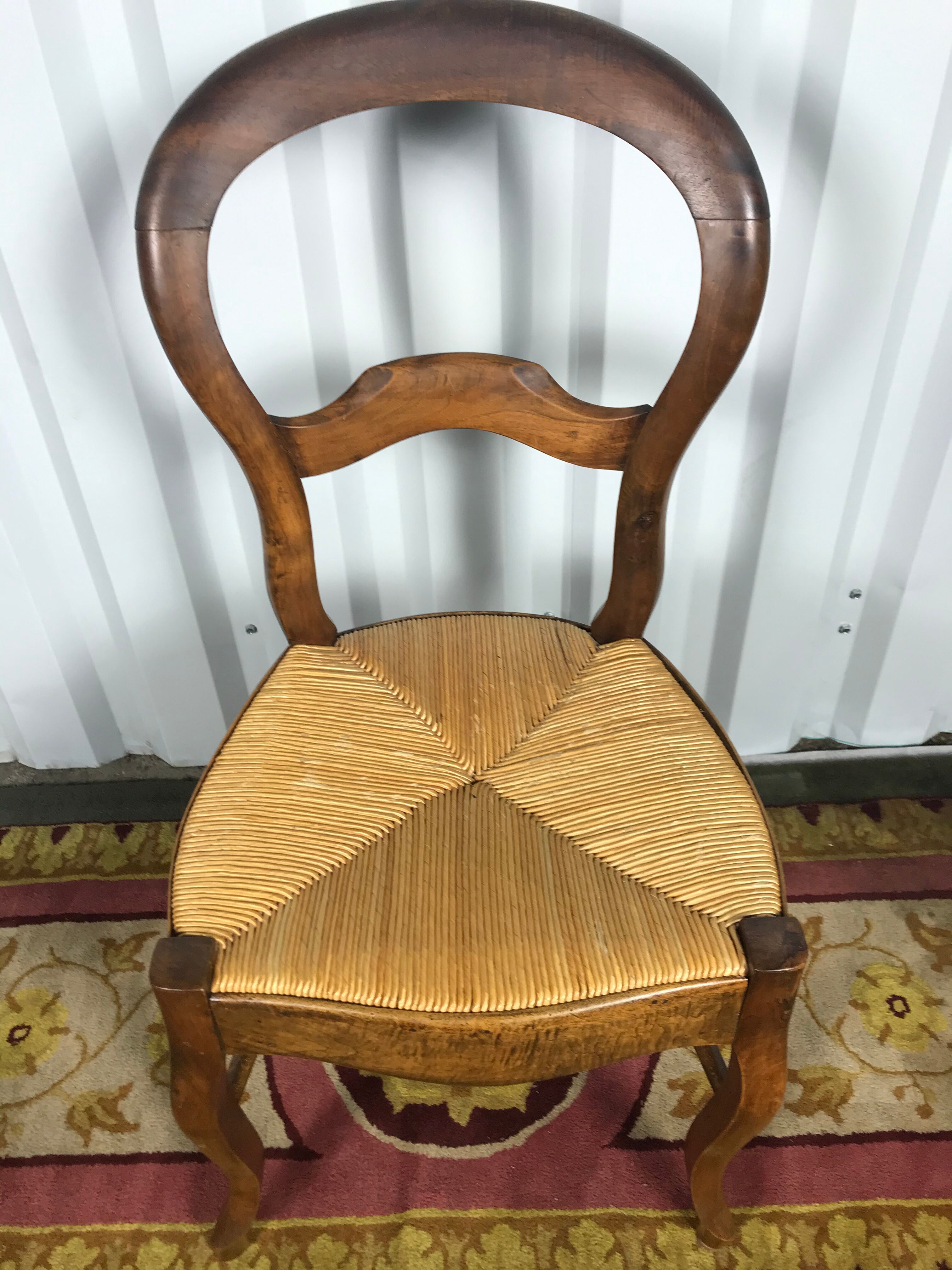 Suite of 6 Louis Philippe chairs mulched in walnut
