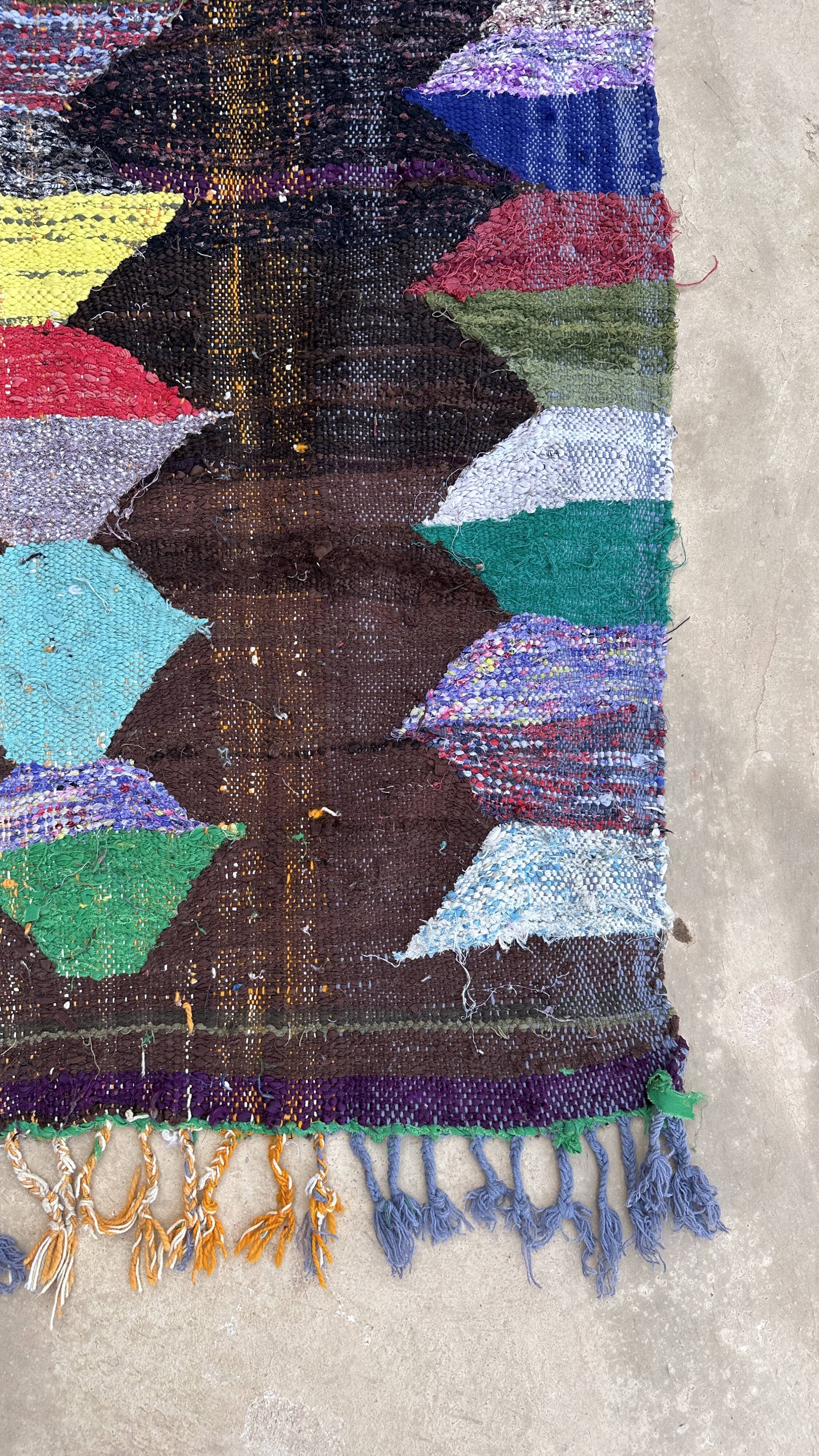Colorful Moroccan rug - 109 x 192 cm