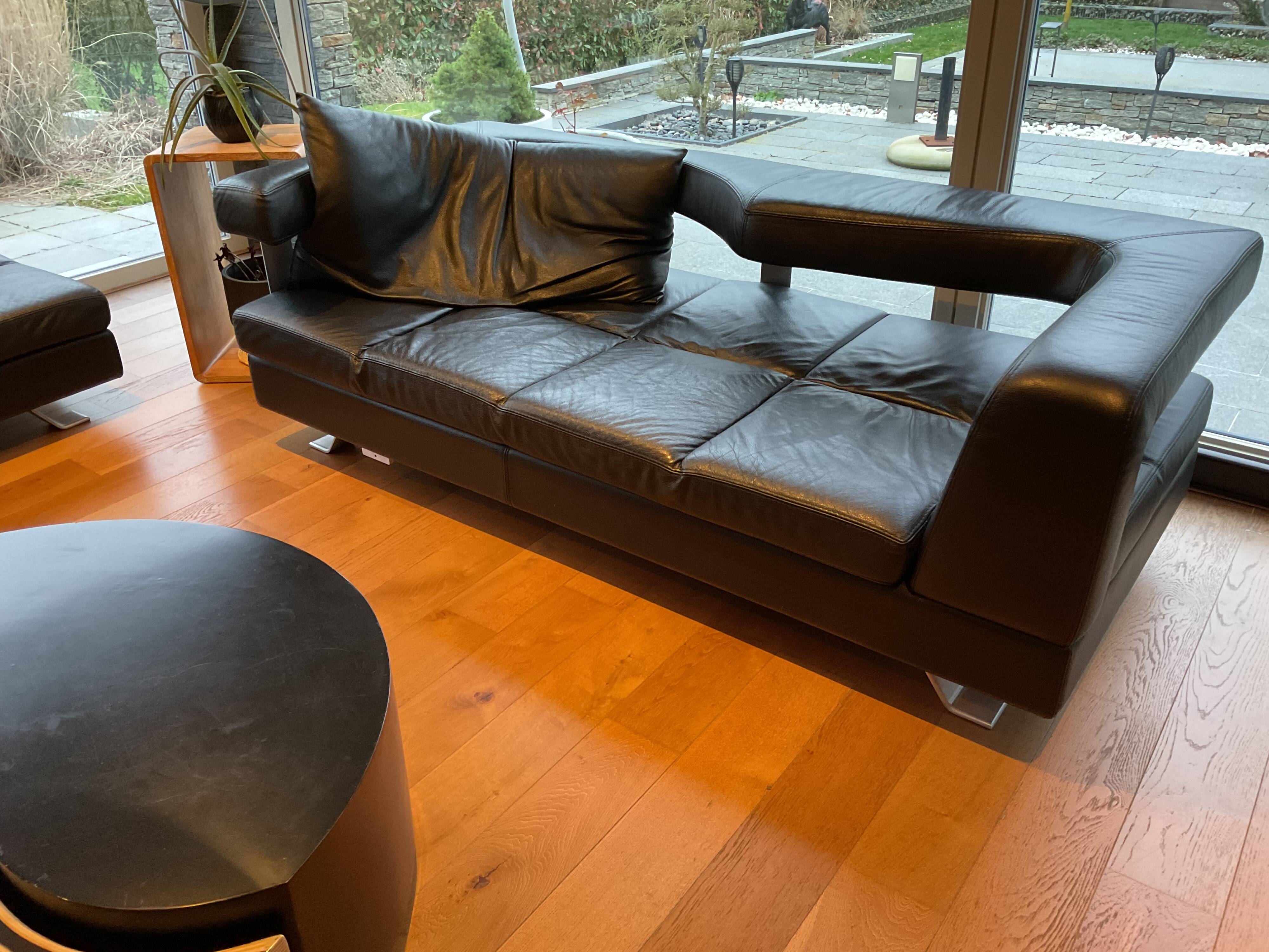 Formenti leather sofa set