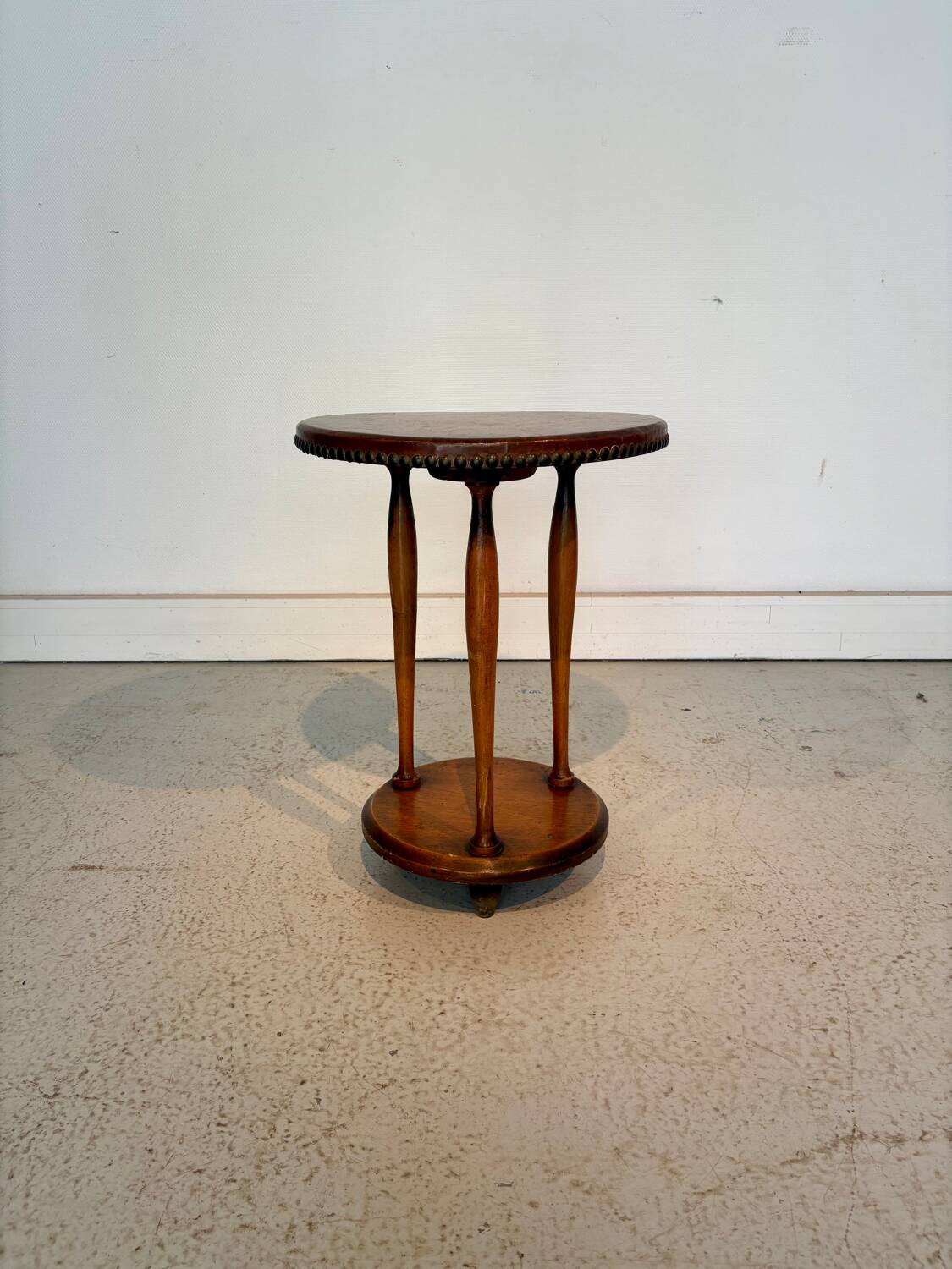 Vintage wooden side table from the 1950s – tripod – style c
