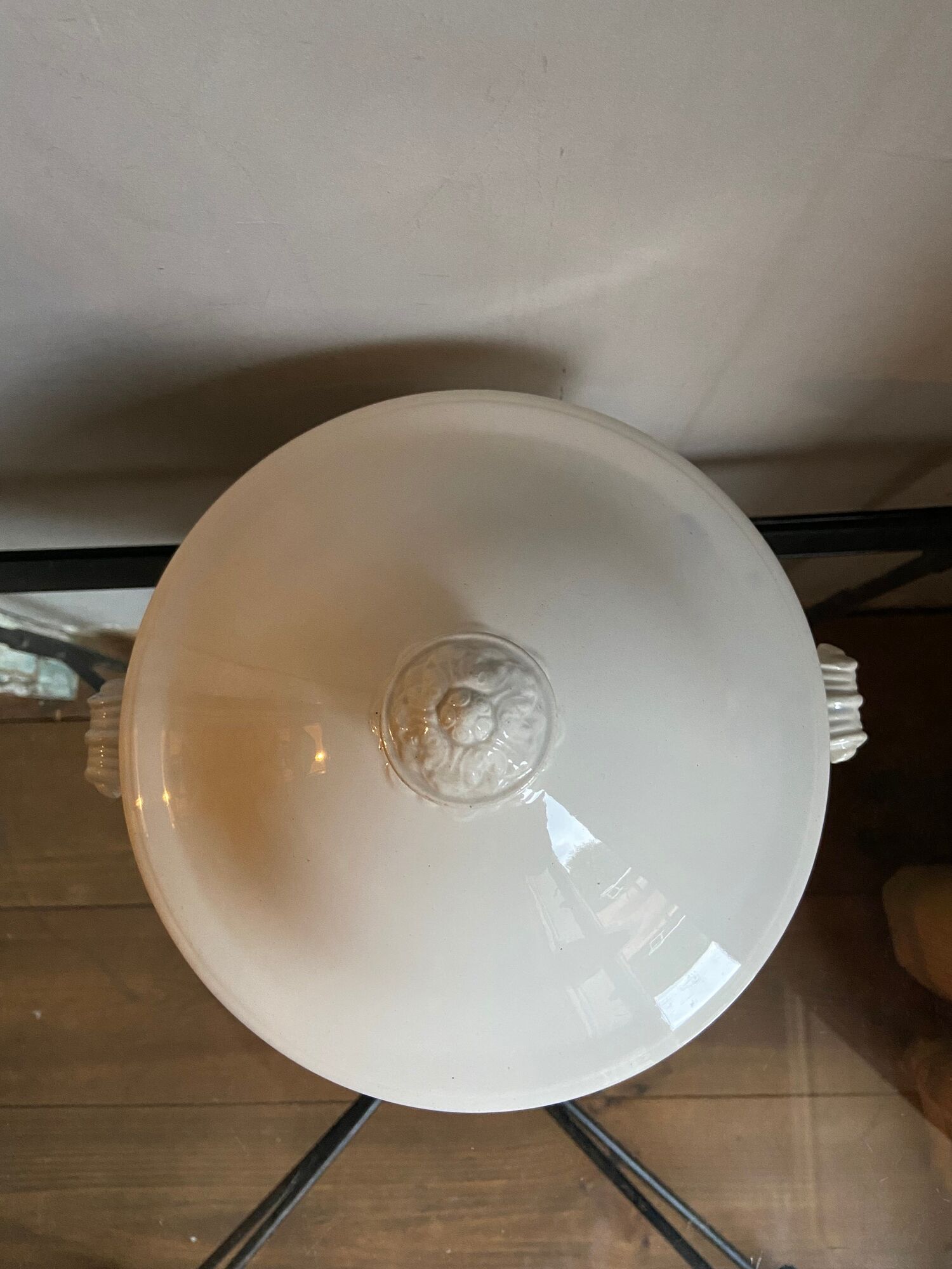 White tureen in earthenware Creil and Montereau nineteenth century