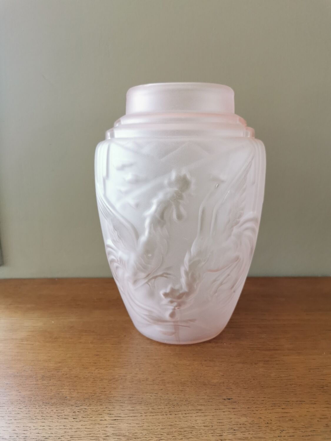 Art deco vase decorated with roosters