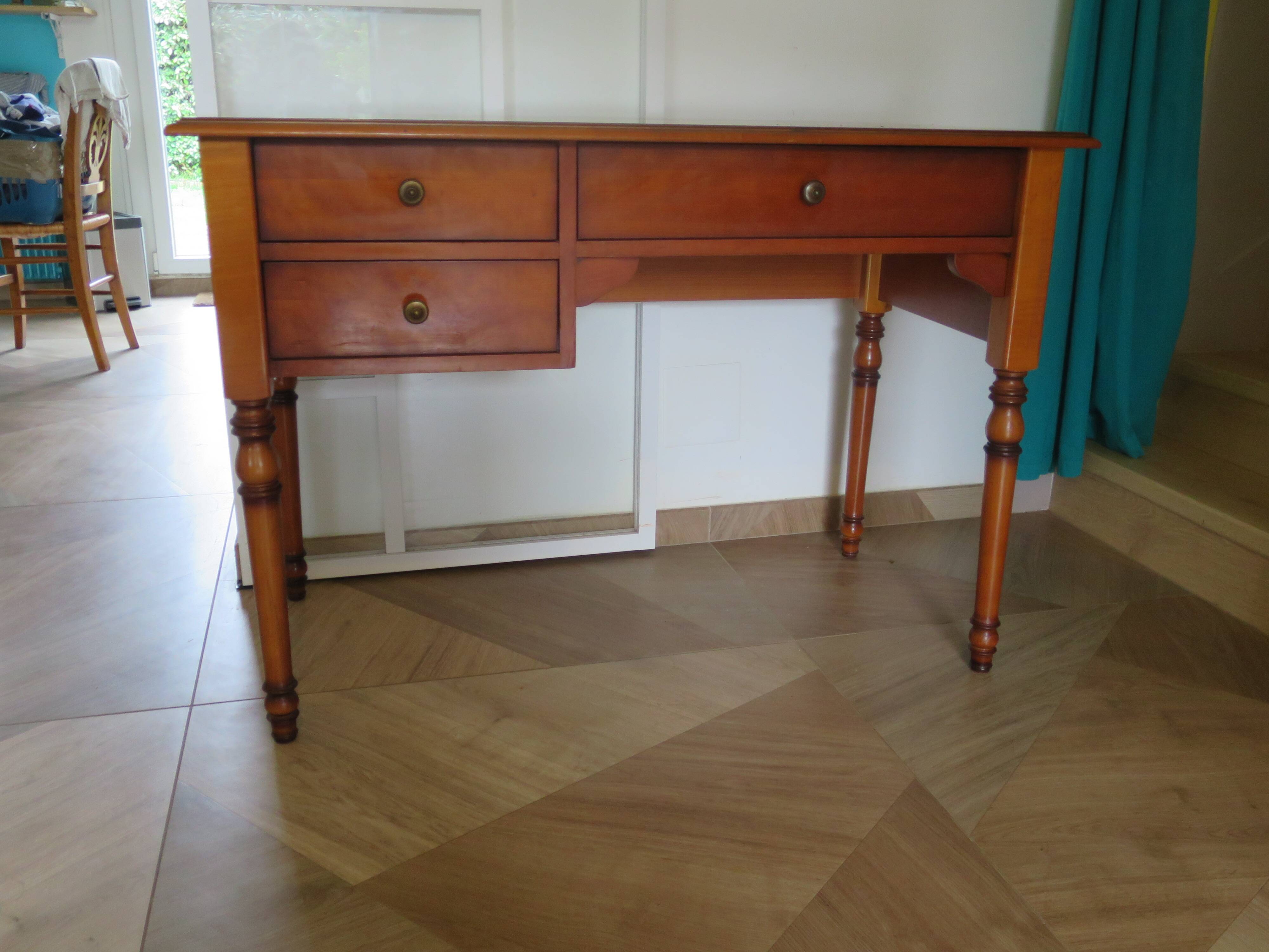 Small minister's desk - 3 drawers - cherry wood - Louis Philippe style