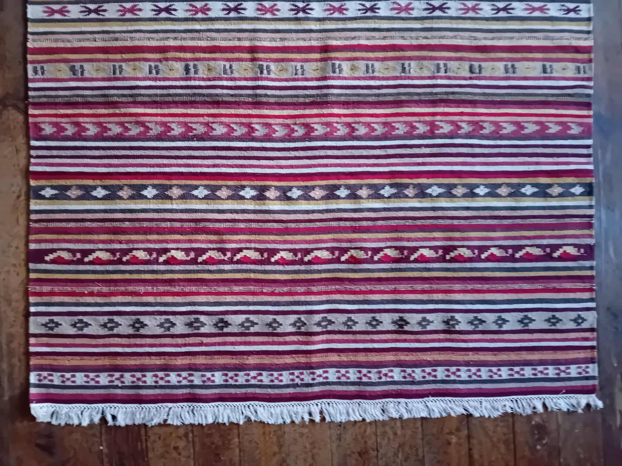 Handmade Indian Kilim 200x142cm