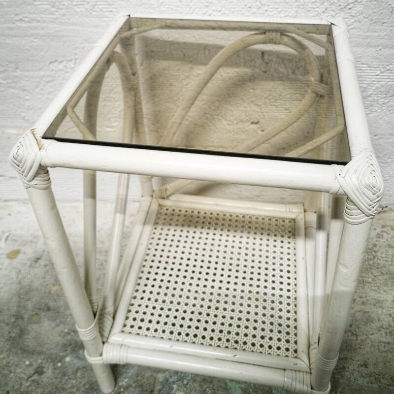 Side table in white rattan and smoked glass