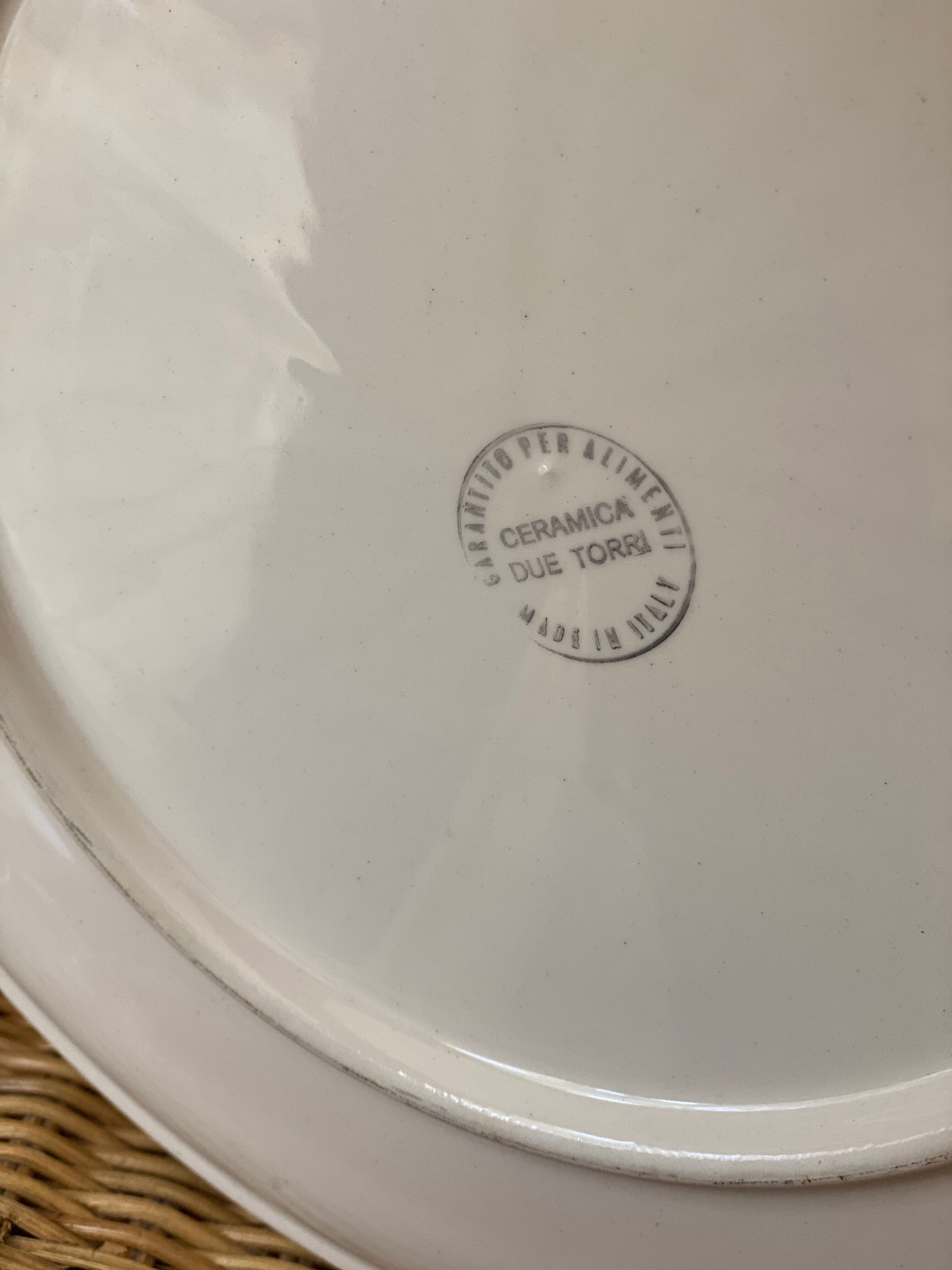 Serving plate Italy