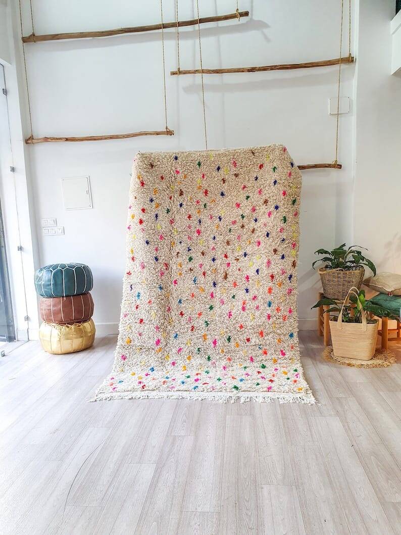 Large Berber rug made of natural wool, traditionally handwoven, 2/3 m.