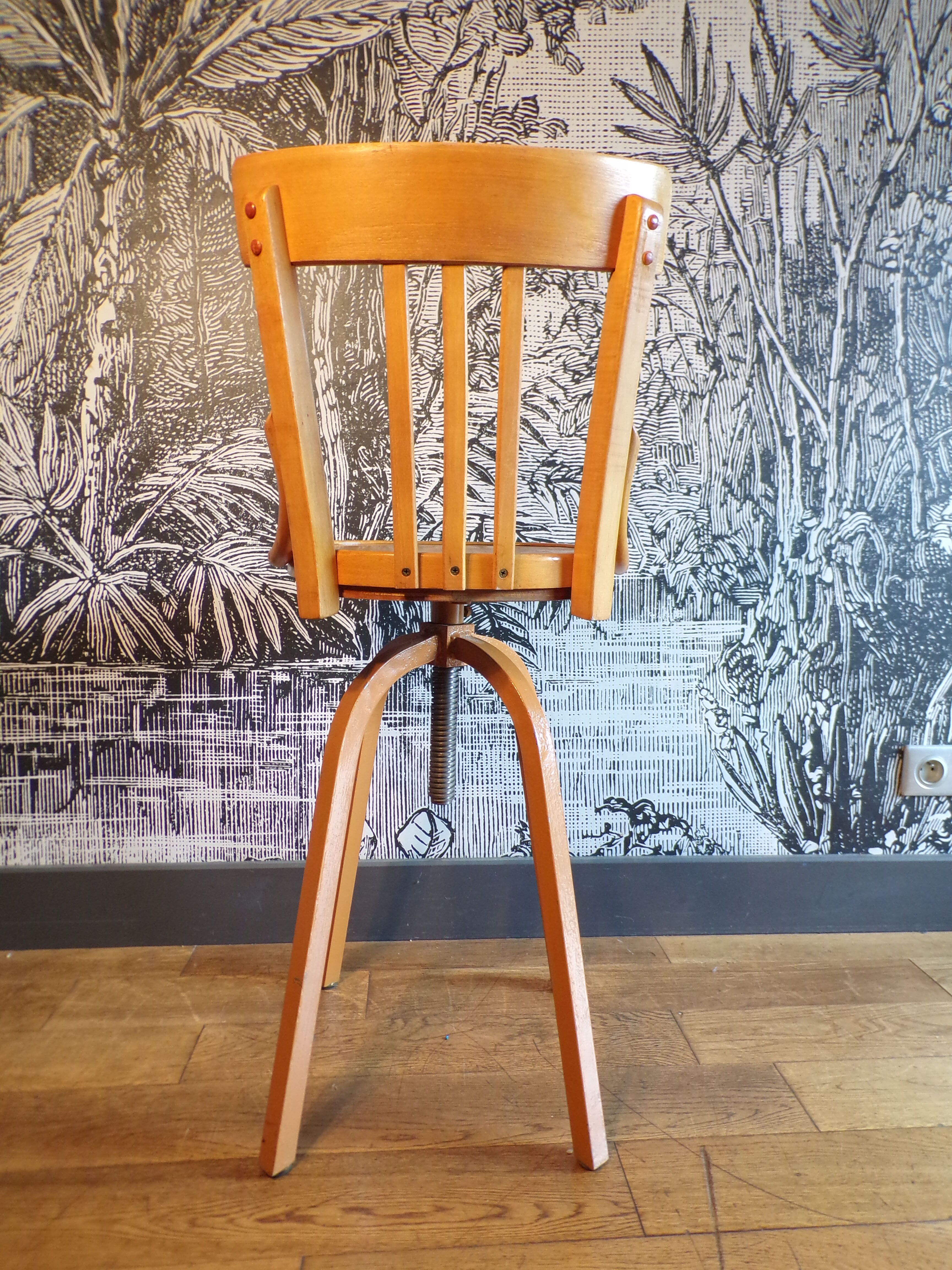 High screw workshop chair