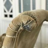 Green tod chair with twists