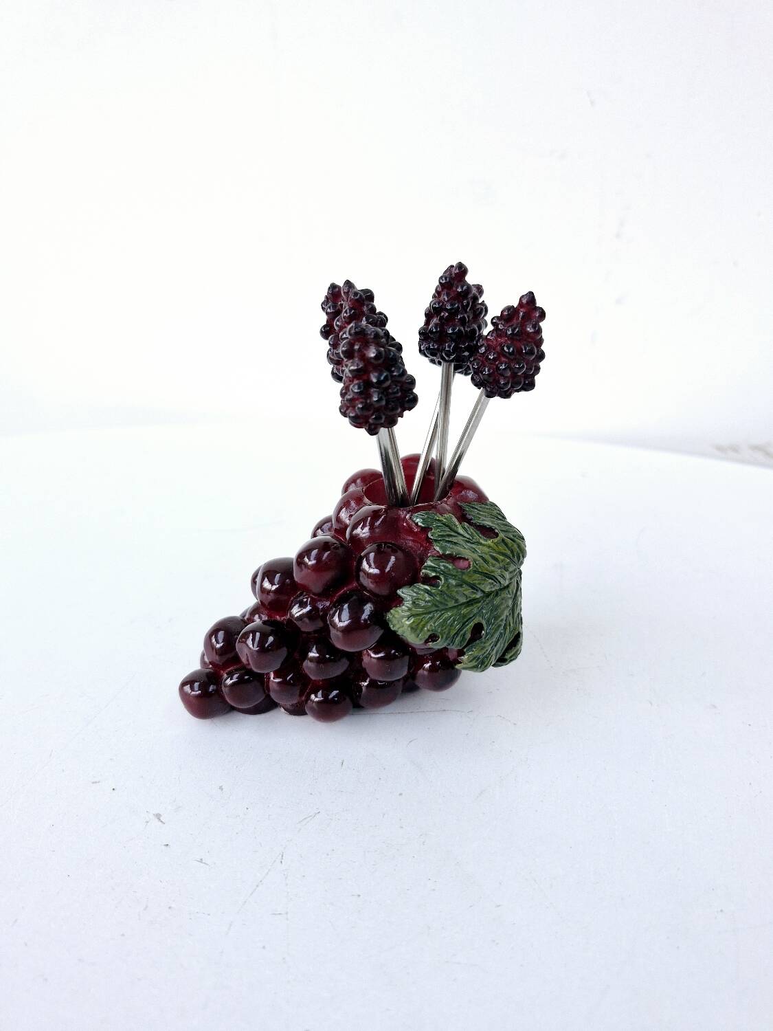 Vintage 80's Spade Holder in the Shape of a Bunch of Grapes