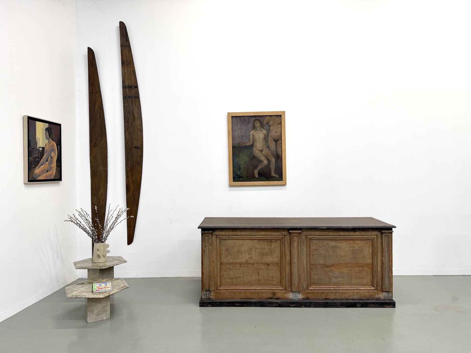 Grand Counter of Old Commerce in Pine