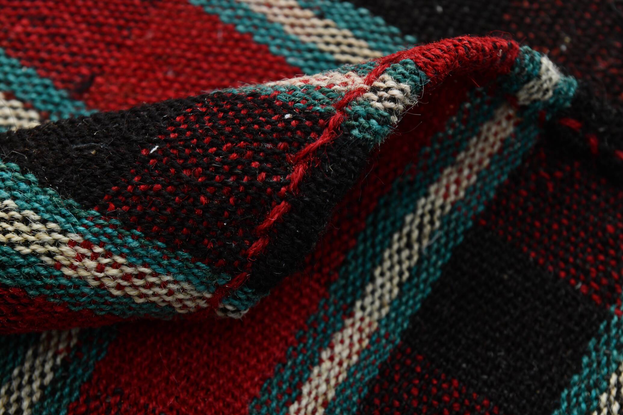 Tapis Kilim rayé rouge et vert, 202x312 cm