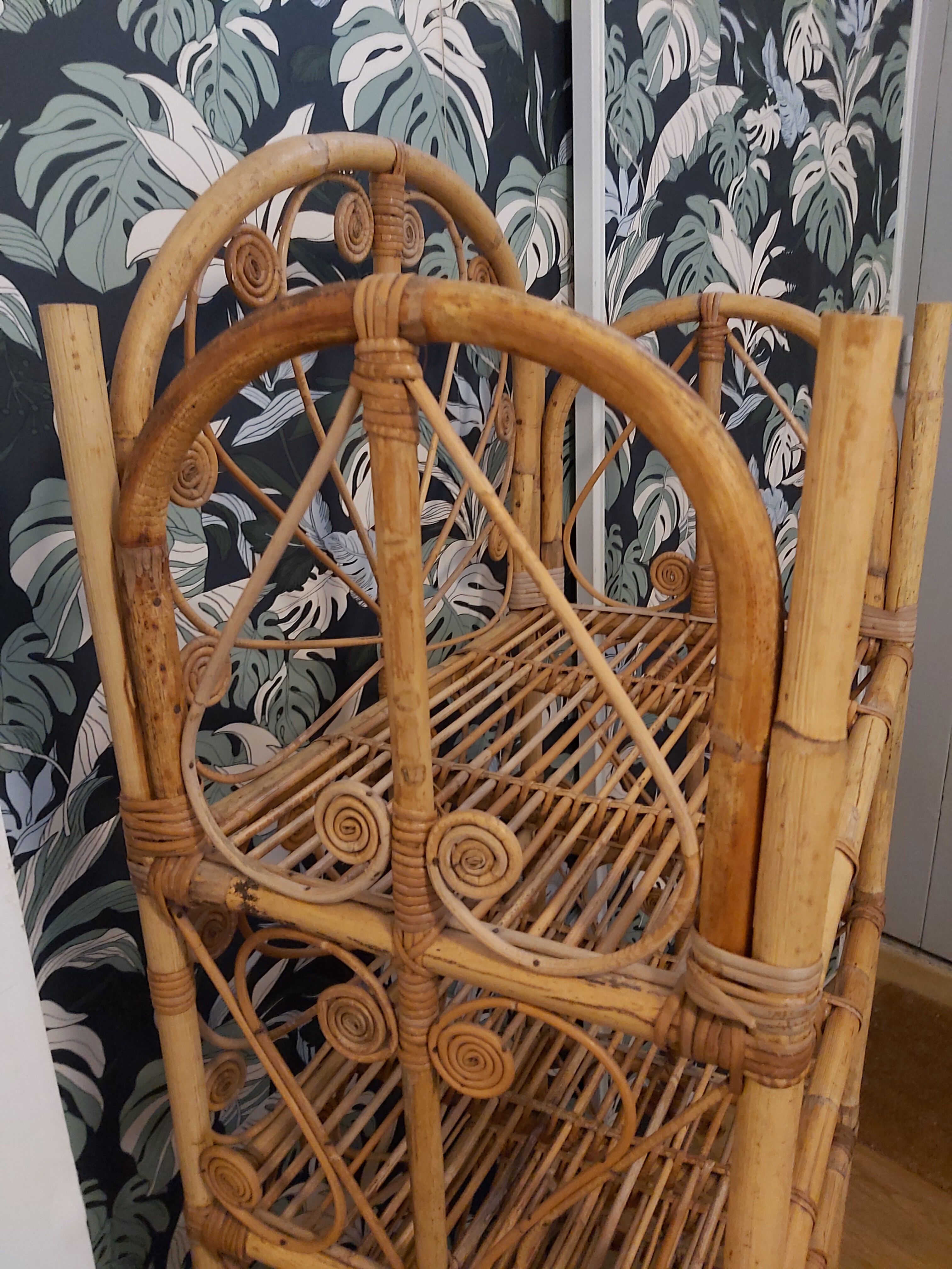 Large shelf in vintage Peacock rattan.