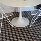 Table ronde pied tulipe
