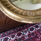Bulging mirror called witch Deknudt