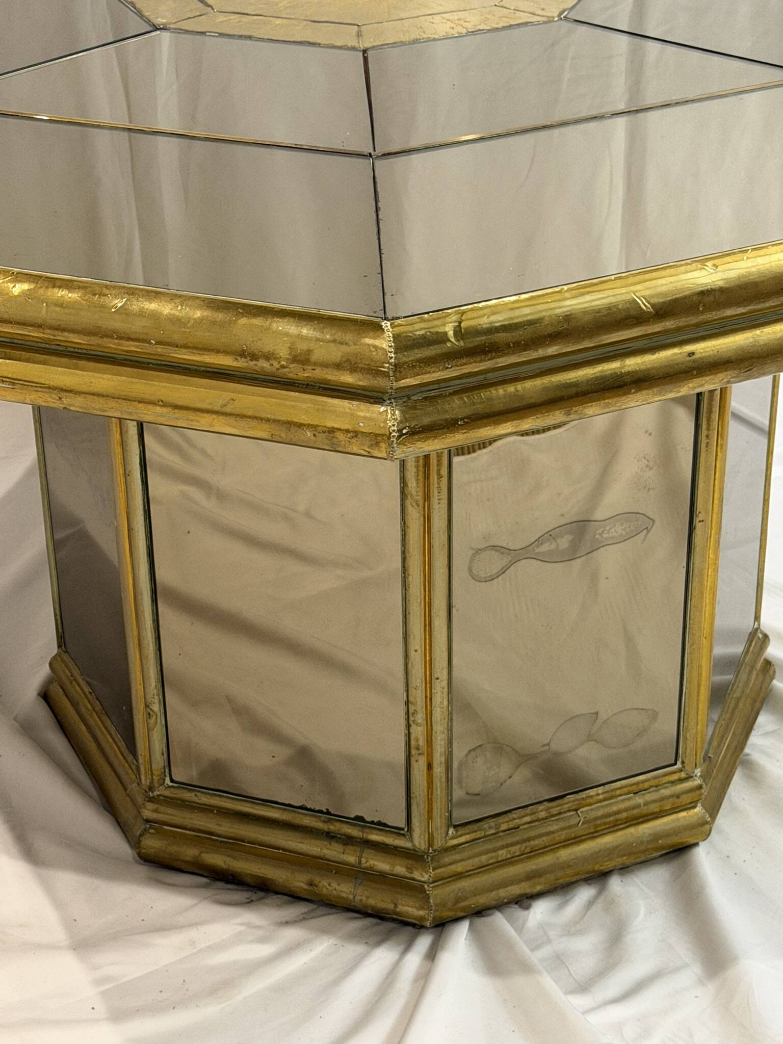 OCTAGONAL TABLE 1970