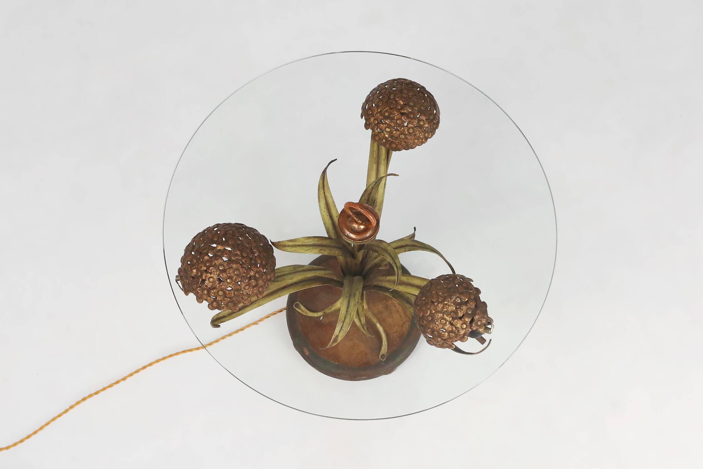 French Hollywood Regency style coffee table with lightning in brass flowers, 1950