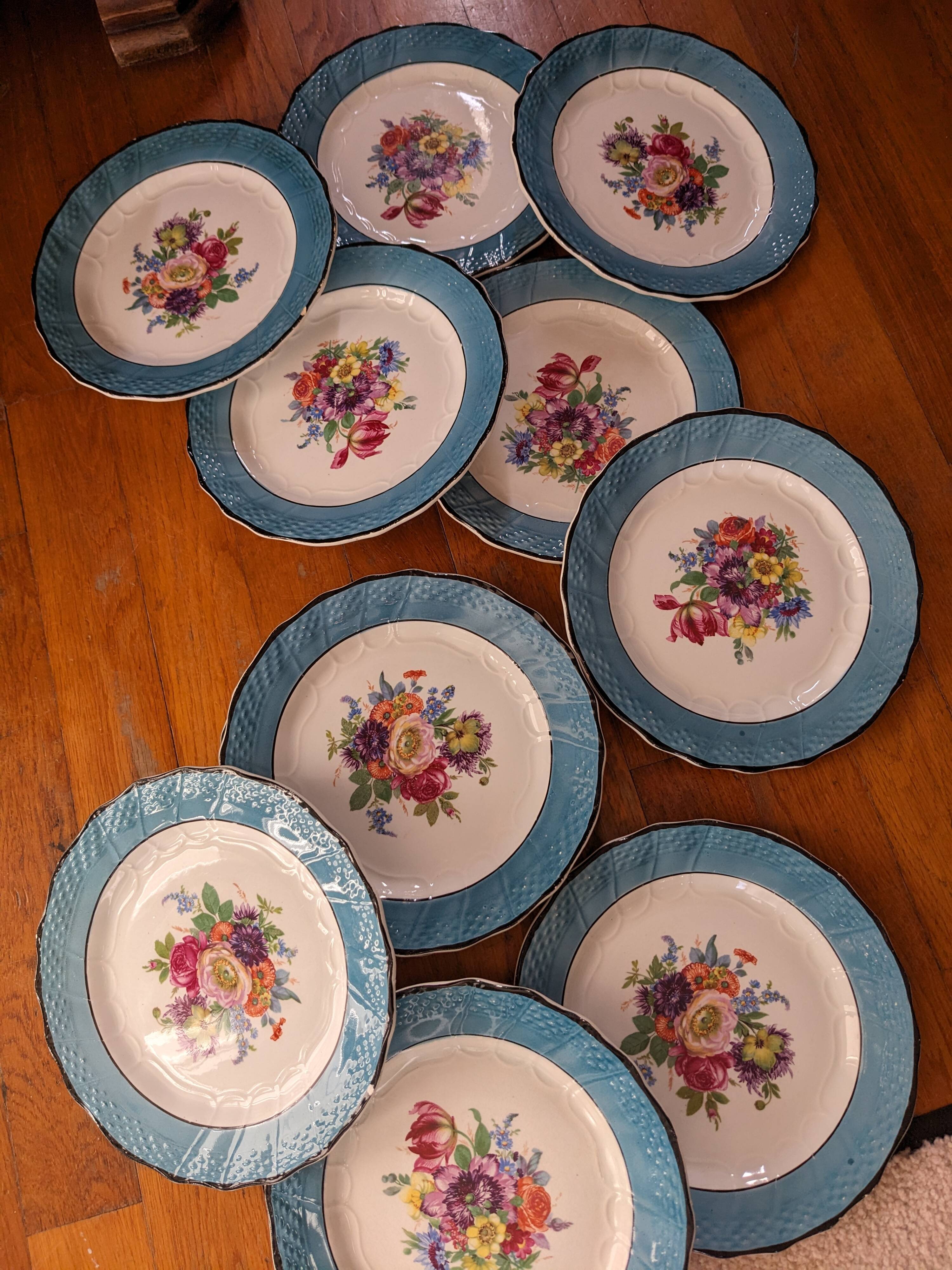 Moulin des Loups Terre de Fer dessert plates