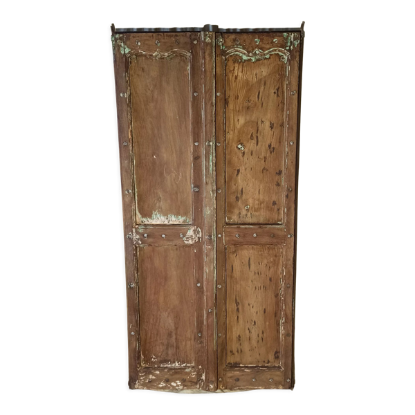 Porte ancienne en bois