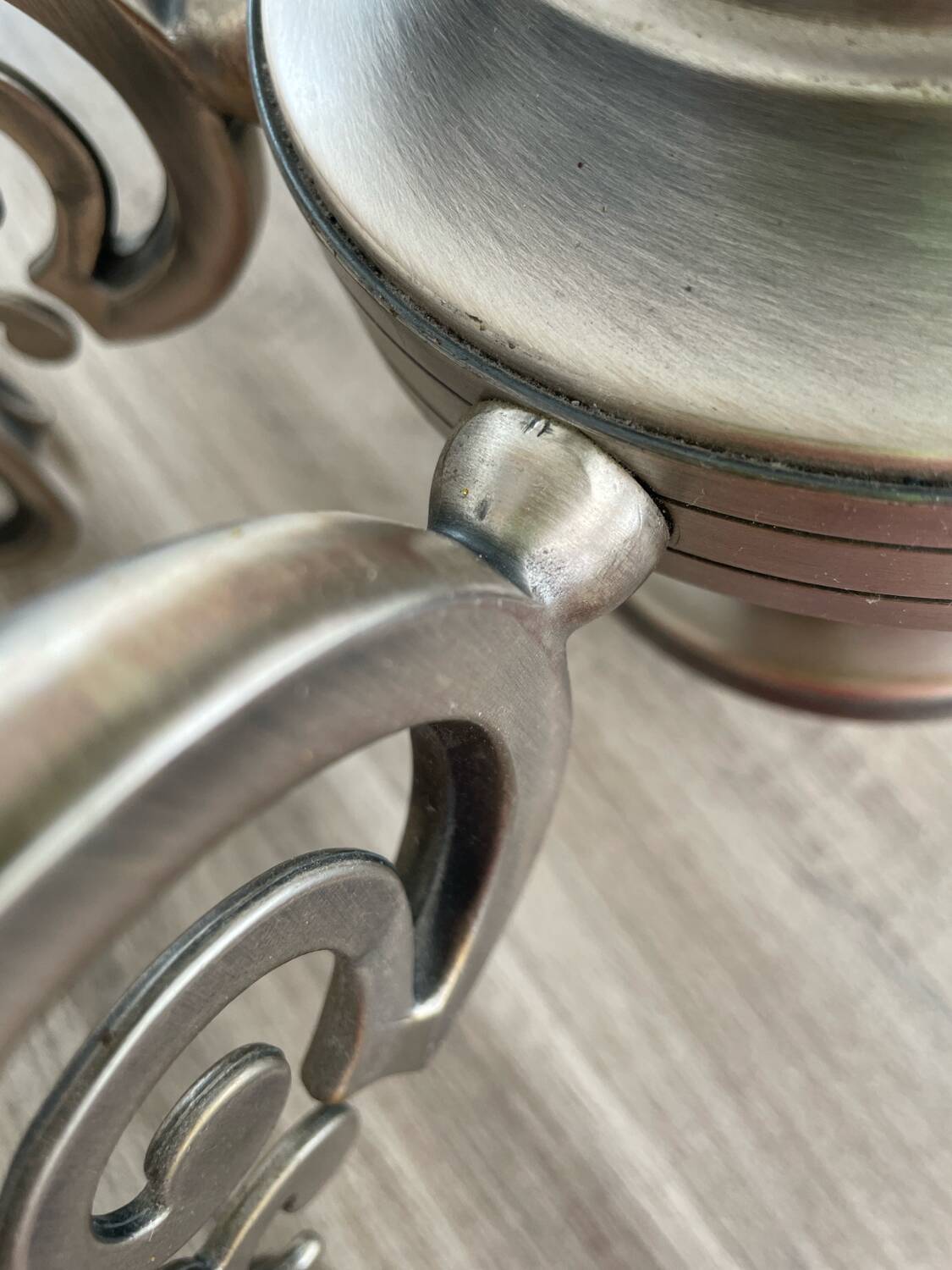 Lustre with 6 arms by Deknudt in patinated metal