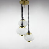 Lustre cascade en bois, verre laiteux et laiton du milieu du siècle, Pologne