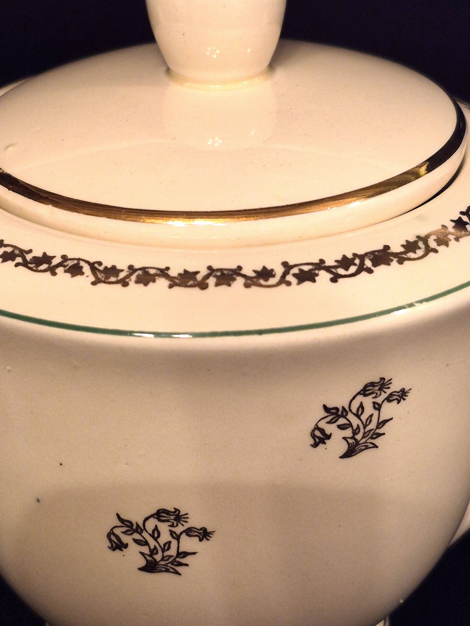 Antique sugar bowl, in Gien earthenware, Model Valence A040