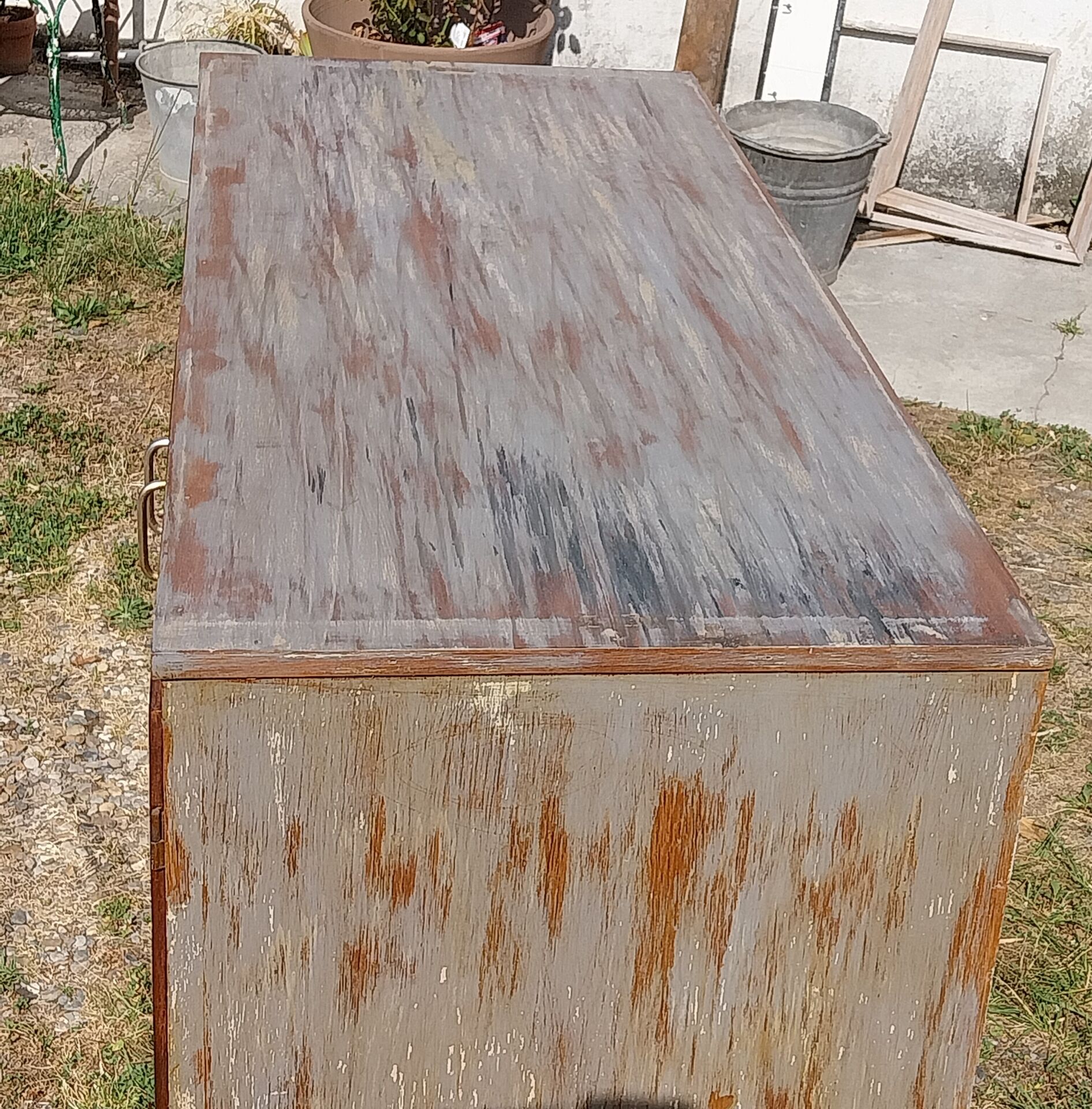 Glass cabinet