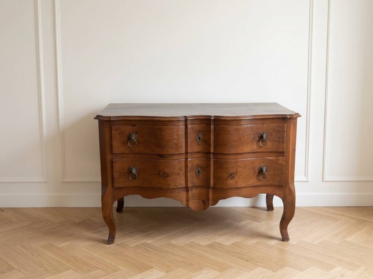 Provincial Louis XV commode in wood
