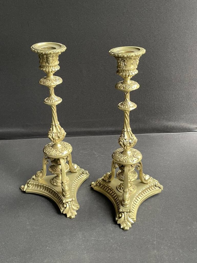 Pair of 19th century candlesticks – Gilt bronze
