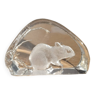 Crystal mouse figurine by Mats Jonasson.