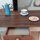 Table basse ancienne avec tiroir